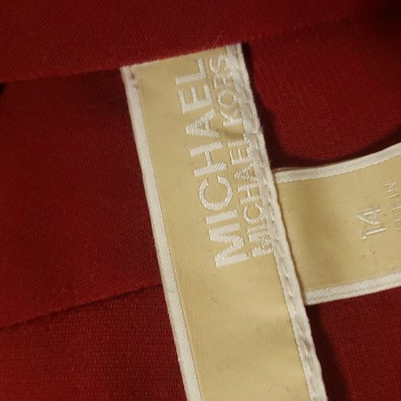 NWOT flowy Michael Kors scarlet sleeveless blouse size 14 - Picture 4 of 4